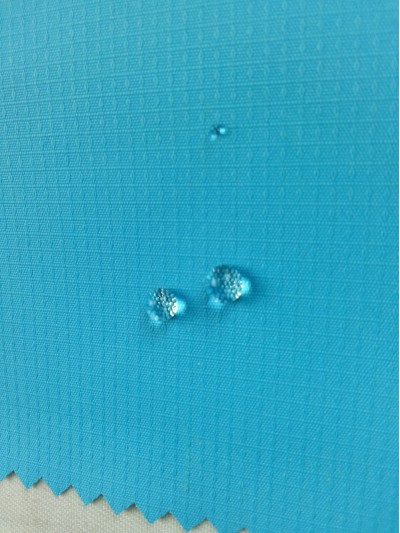 JS ZOYG  KSSS6XGGZD  功能性風衣布 側面照